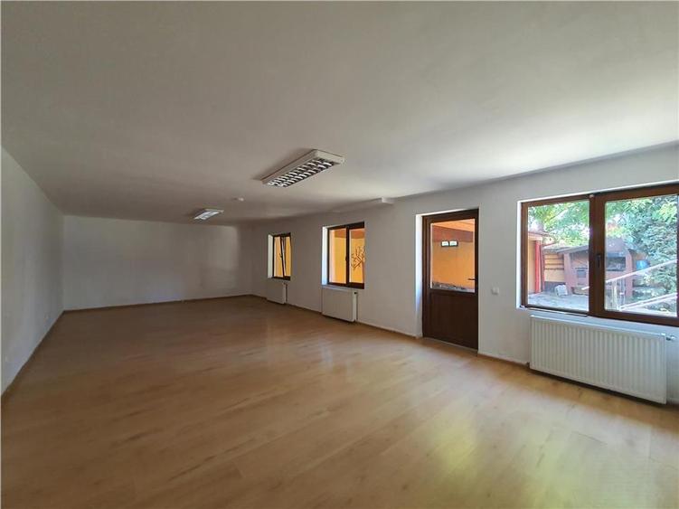 Vilă spațioasă D+P+M zona Terezian,  optima gradinita / sediu fir - 9