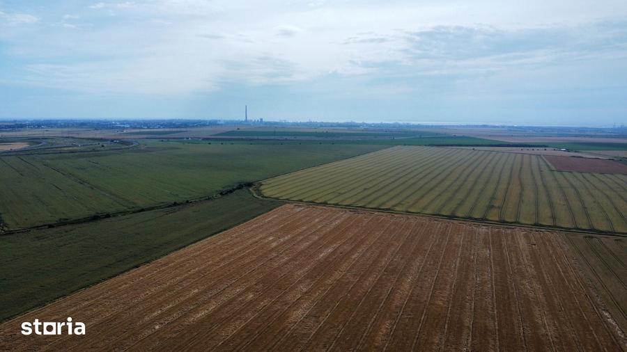 Teren de 47300 mp, în Cumpăna