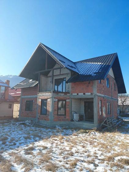 Casă cu Teren 650 Mp în Central