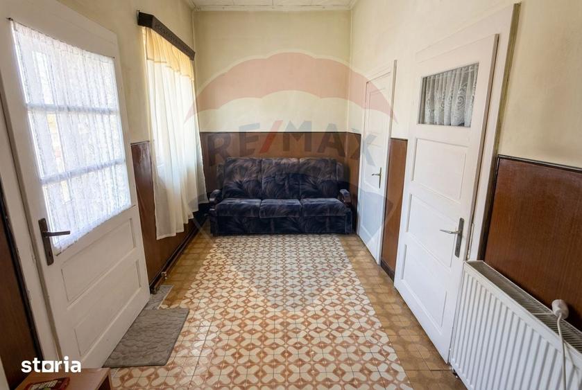 Casă cu 3 camere cu Teren 617 Mp în Central