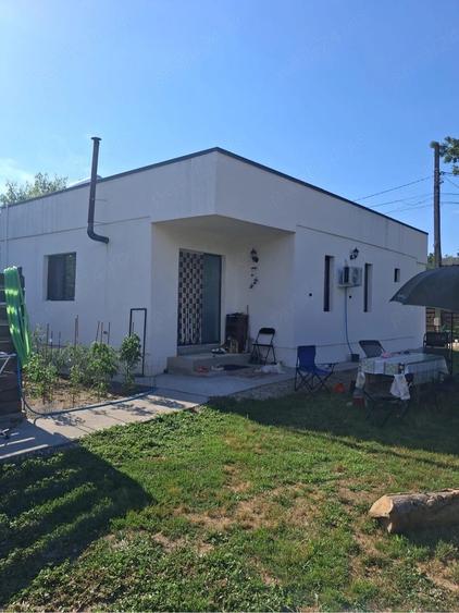 Casă cu 3 camere cu Teren 1000 Mp în Rociu
