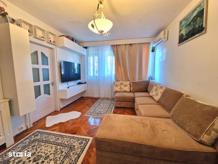 Apartament cu 2 camere semidecomandat, mobilat în Pajura