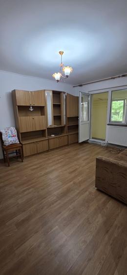 Mircea cel Batran, 2 camere sd, parter cu balcon, 69000euro neg - 1