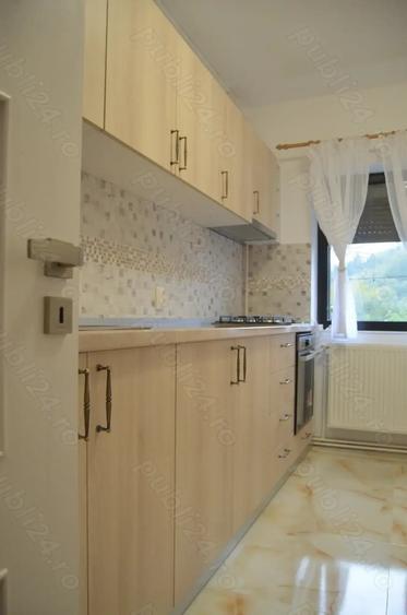 Apartament cu 3 camere decomandat în Predeal