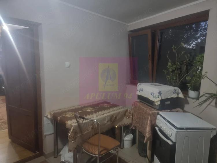 Casă cu 7 camere cu Teren 1500 Mp în Islaz