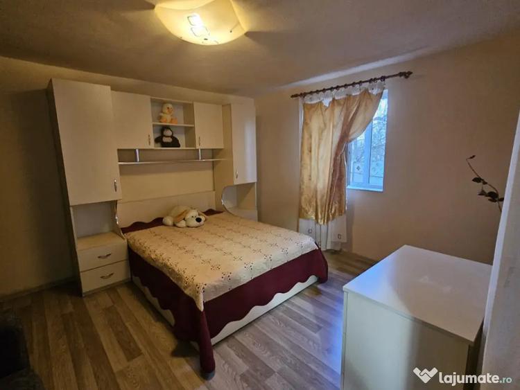 Casă cu 3 camere cu Teren 1090 Mp în Pielești