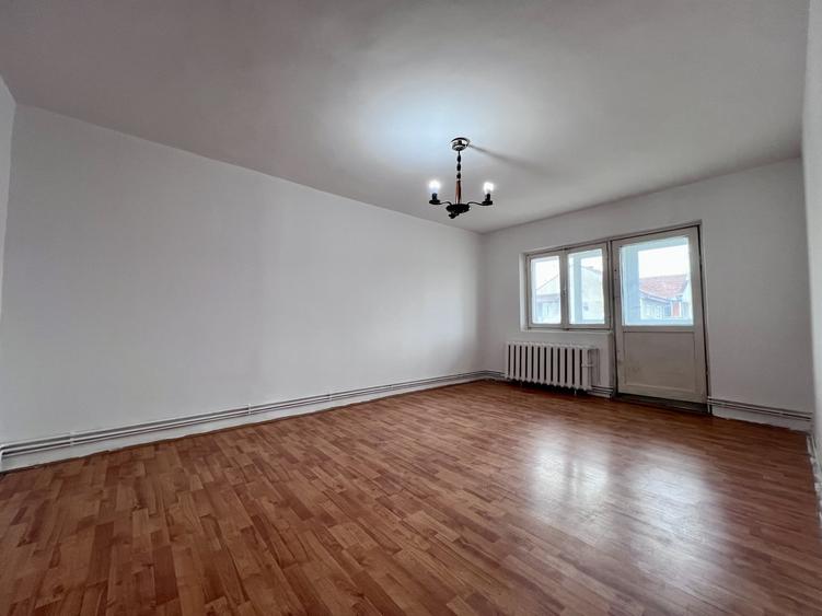 Apartament spatios, 3 camere, decomandat, 65 mp utili - Modern - 1