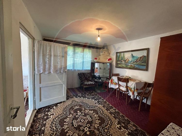 Casă cu 4 camere cu Teren 700 Mp în Chiojdu