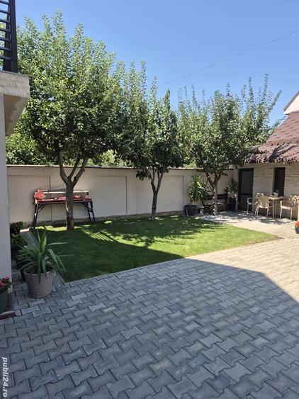 Casă cu 8 camere cu Teren 800 Mp în Central