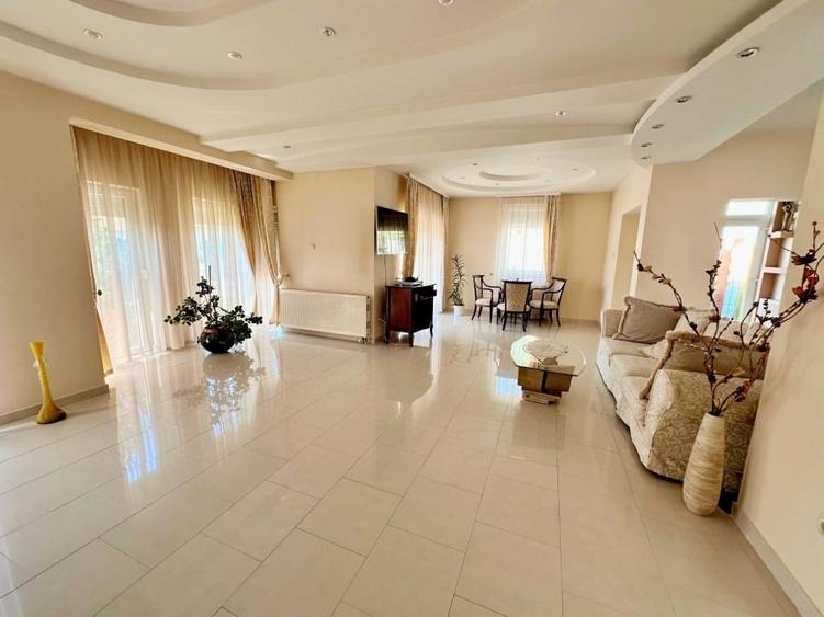 Casă individuală cu 4 camere cu Teren 657 Mp în Central