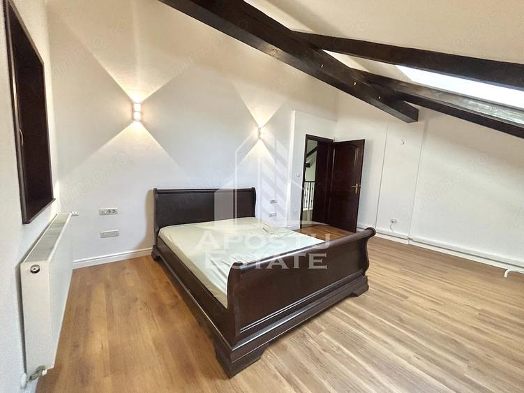 Casă cu 5 camere cu Teren 500 Mp în Sânmihaiu Român