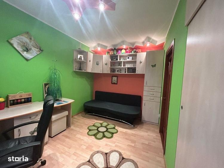 Apartament cu 4 camere, mobilat în Central