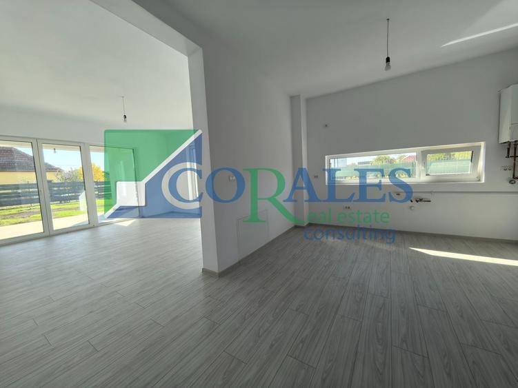 Duplex cu 4 camere cu Canalizare în Săcălaz