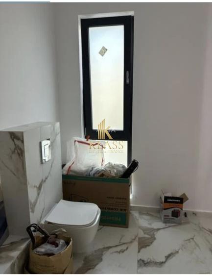 Casă individuală cu 4 camere cu Canalizare în Otopeni