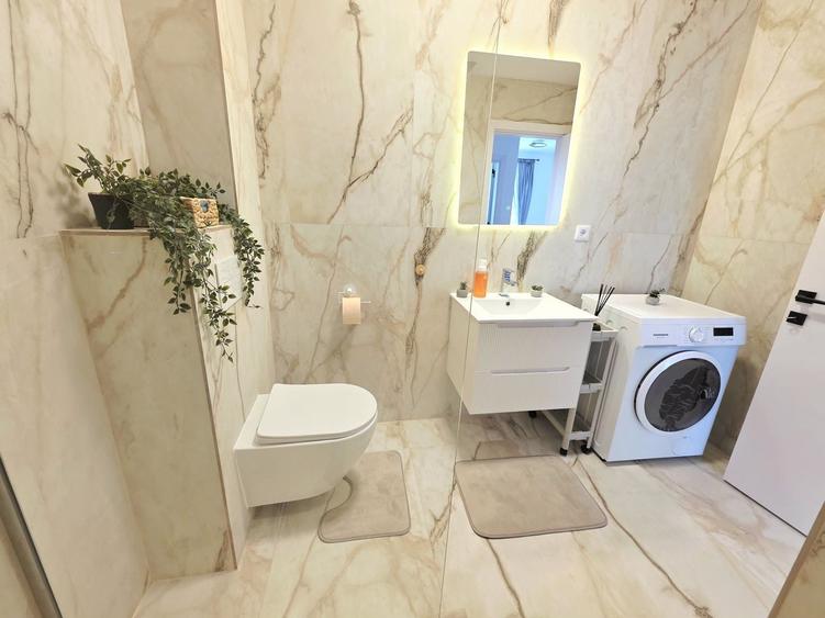Apartament cu 2 camere decomandat în Central
