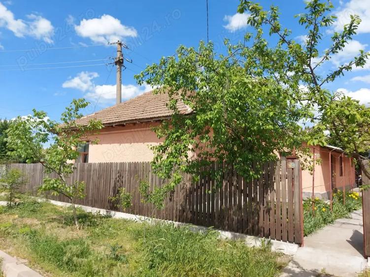 Casă cu Teren 919 Mp în Central