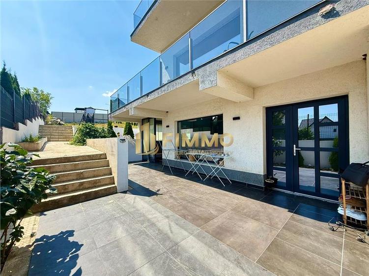 Casă individuală cu 5 camere cu Piscina în Bulai