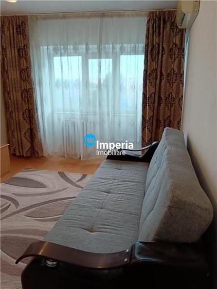 Apartament cu 3 camere decomandat în Gară