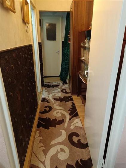 Apartament cu 3 camere semidecomandat în Zimbru