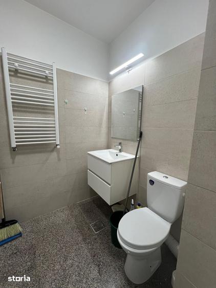Apartament cu 2 camere, mobilat în Central