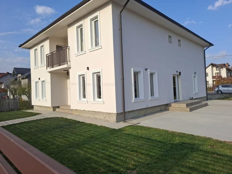 Casă cu 4 camere în Jiblea Nouă