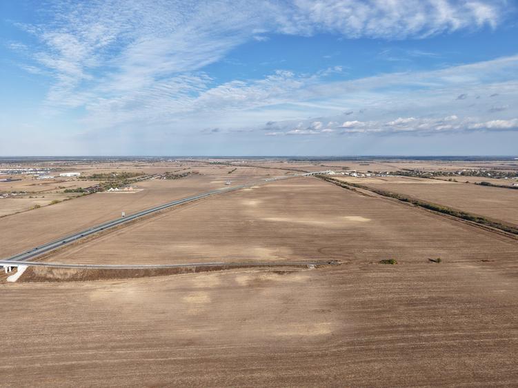 Teren agricol extravilan de 142629 mp, în Balotești