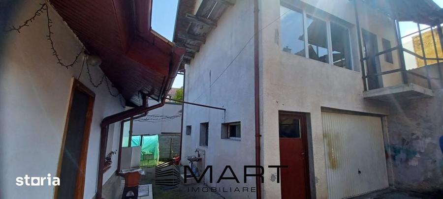 Casă cu 6 camere cu Teren 400 Mp în Sânpetru