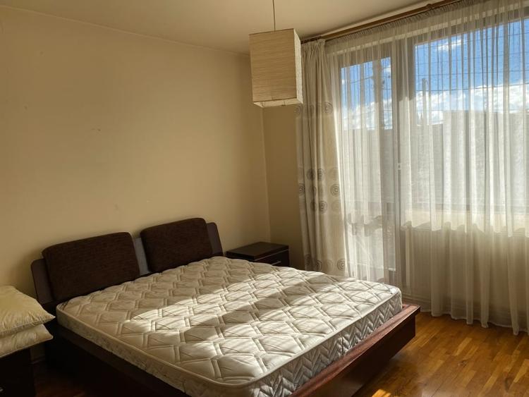 Casă individuală cu 4 camere cu Canalizare în Est
