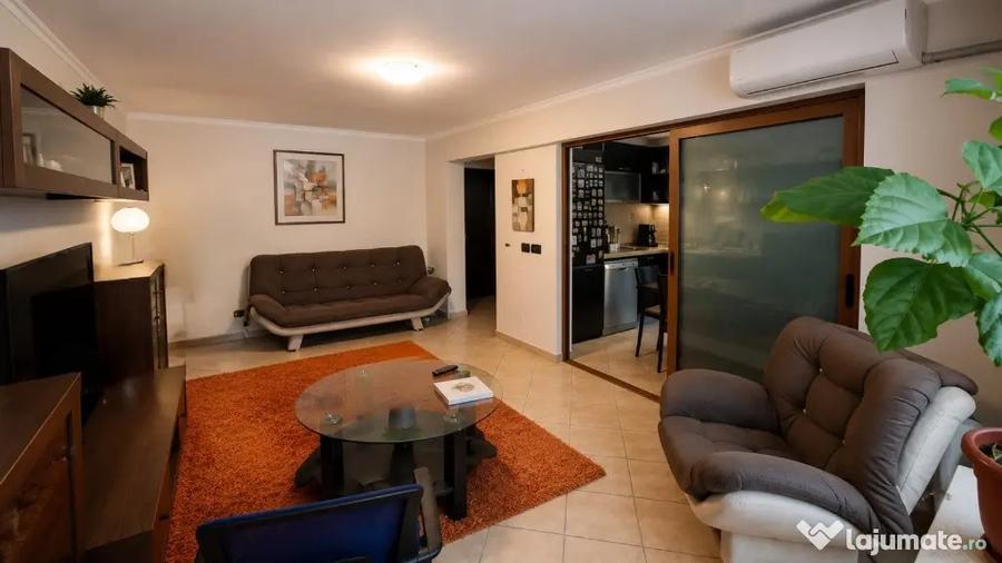Apartament cu 4 camere decomandat în Ultracentral
