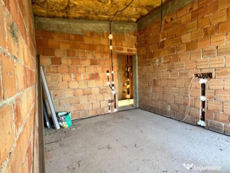 Casa individuala la ro?u 118 mp utili, teren 420 mp, - 2