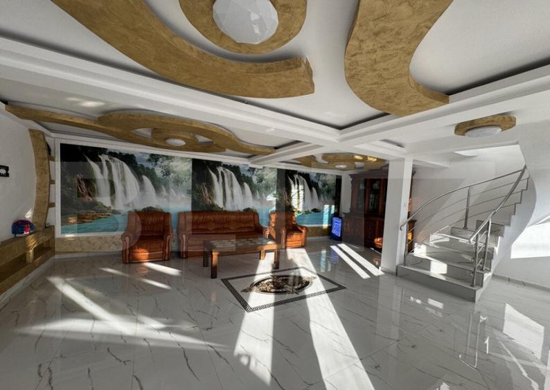 Casa cu 9 incaperi, P+1 283.69 mp, cartier Romanesti - 4