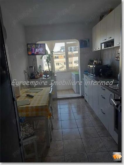 Apartament 3 camere decomandate zona Trocadero - 7