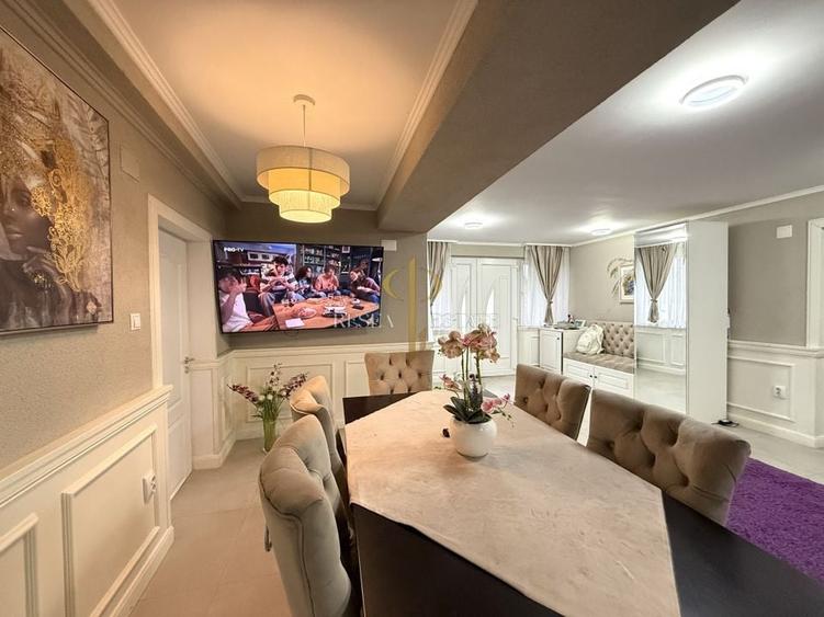 Casă spațioasă în Varias, împărțită în două unități cu acces separat - 1