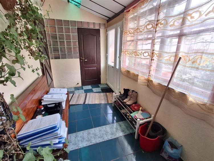 Casa cu doua apartamente garaj pivnita in Cisnadie - 21