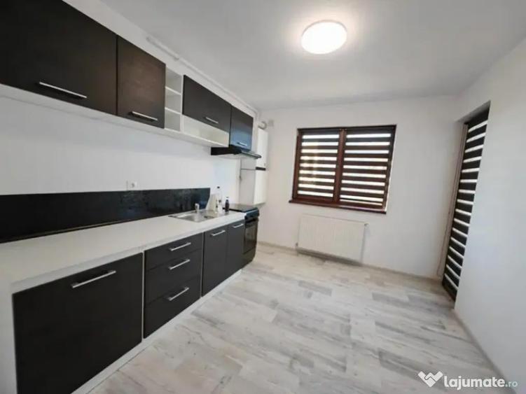 Apartament 3 camere, decomandat - Ghimbav - 1