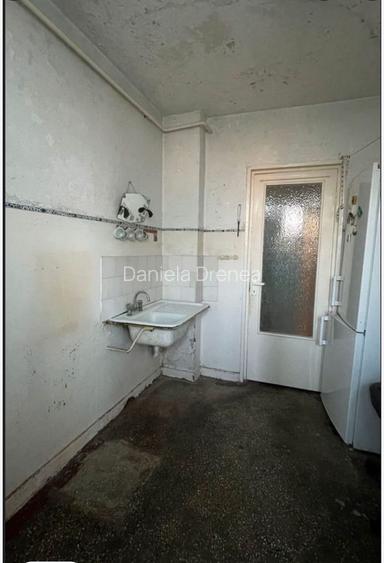 3 camere Micro 16 pret 46900 euro 3 camere Micro 16 pret 46900 euro