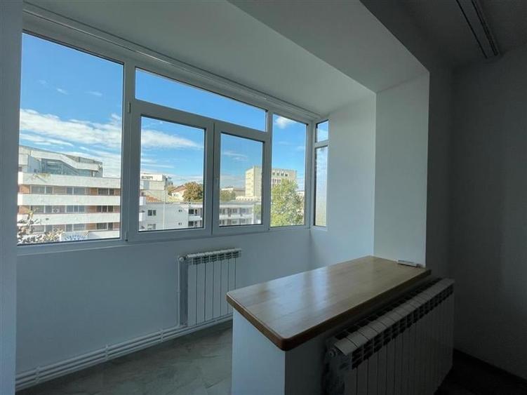 Apartament 3 camere de vanzare  zona ultracentrala - 3