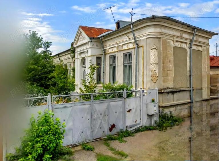Casa cu farmec interbelic de vanzare in centrul ora?ului Buzau - 2