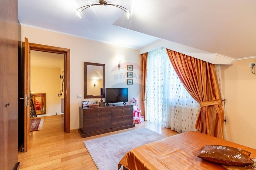 Casă / Vilă in Corbeanca, pe strada Laguna Albastra, langa lac - 23