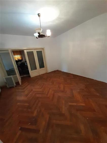 Vanzare casa 5 camere zona Schuller - 4