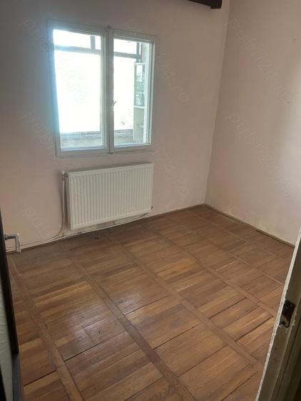 Vand apartament 4 camere - 1