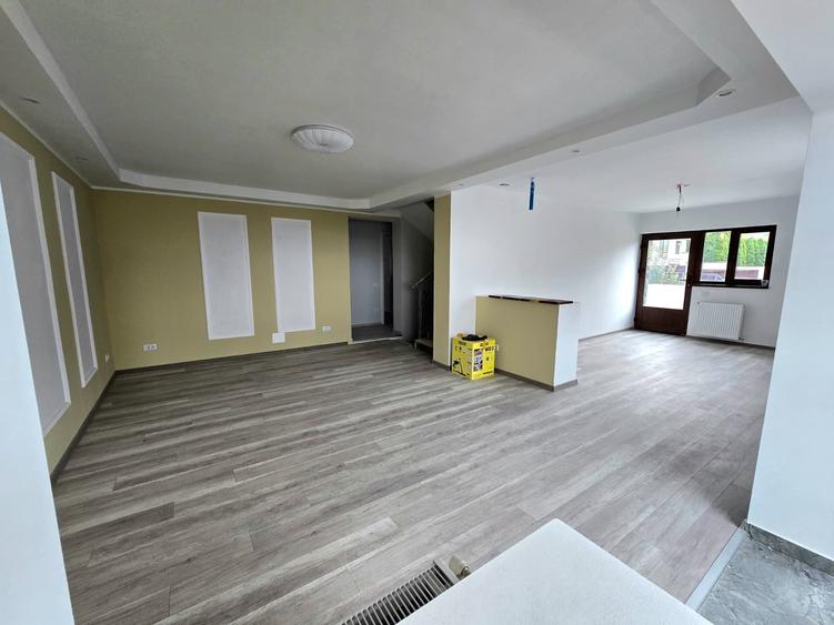 Casa de vanzare D+P+1+M, 6 camere, 3 băi, 225 mp utili, teren 470 mp, Bucium - 1