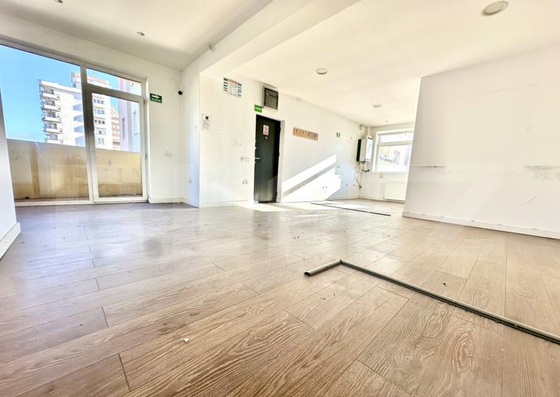 Spatiu de inchiriat, 66 mp, zona Cetate - 7