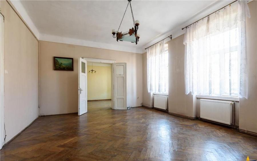 Nivel in vila, curte deosebita, priveliste, Central, Brasov - 9