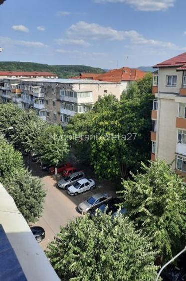 Ap 2 cam,bloc tipA,zona ostroveni W,mobilat,utilat,cu balcon