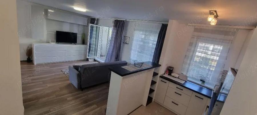 studio top city coresi brasov - 1