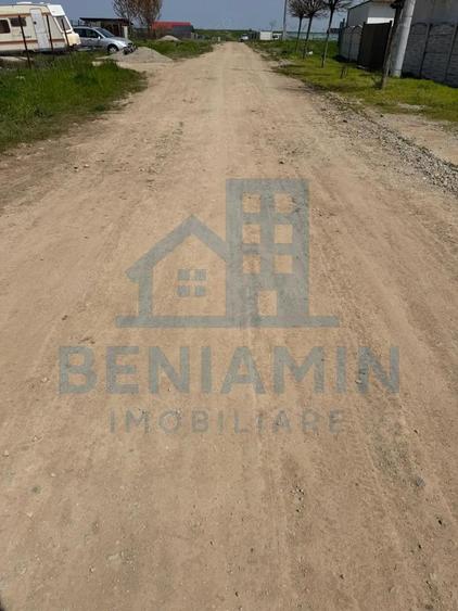 Teren intravilan zona Aeroport-800mp-28.000 euro-Deschidere 20x40m - 4