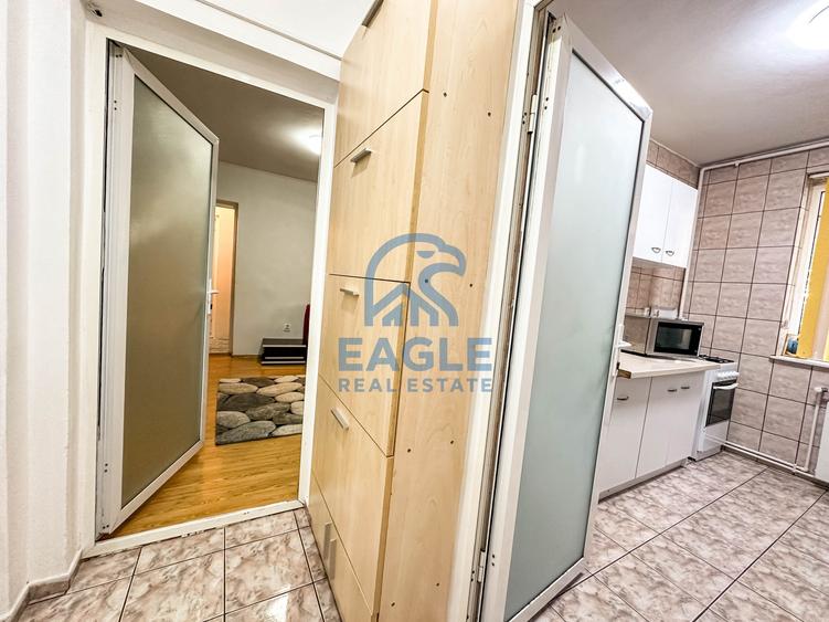 Apartament cu 2 camere semidecomandat, mobilat în Tomis III