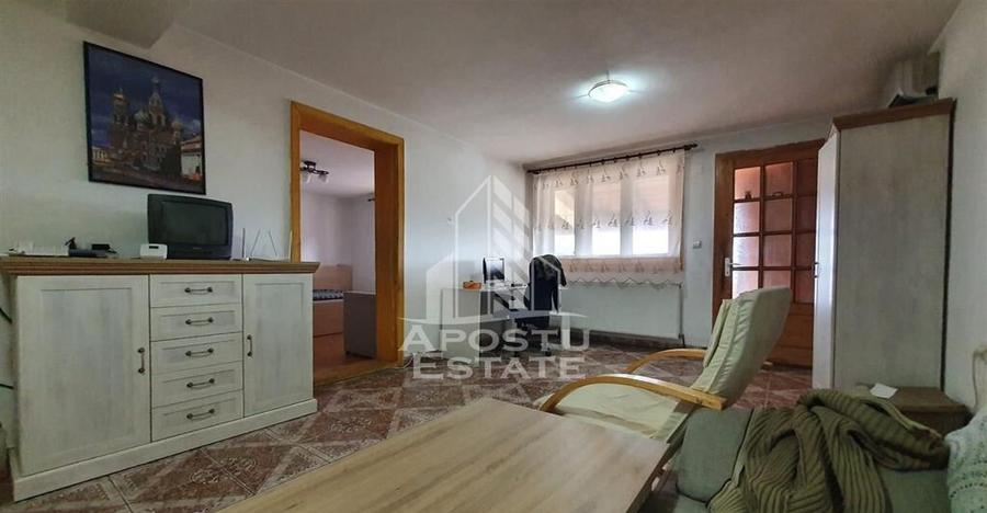 Apartament cu 4 camere Semidecomandat in zona Buziasului - 2