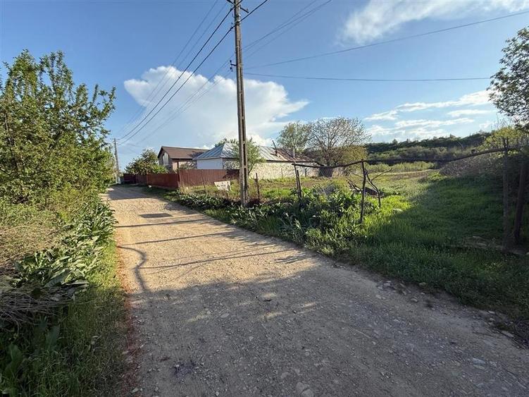 TEREN INTRAVILAN GAGESTI - 2